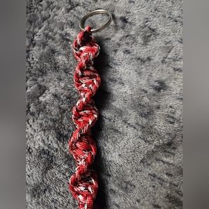 Paracord Keychain Red Black White‎